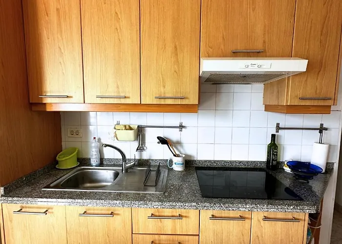 Oceanside Escape * Los Cristianos (Tenerife)