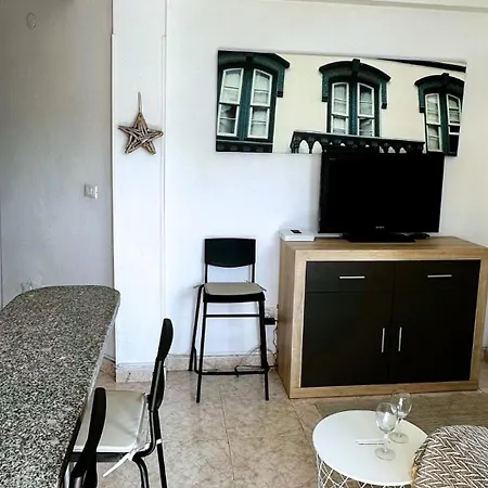 Oceanside Escape Апартаменты Лос Кристианос